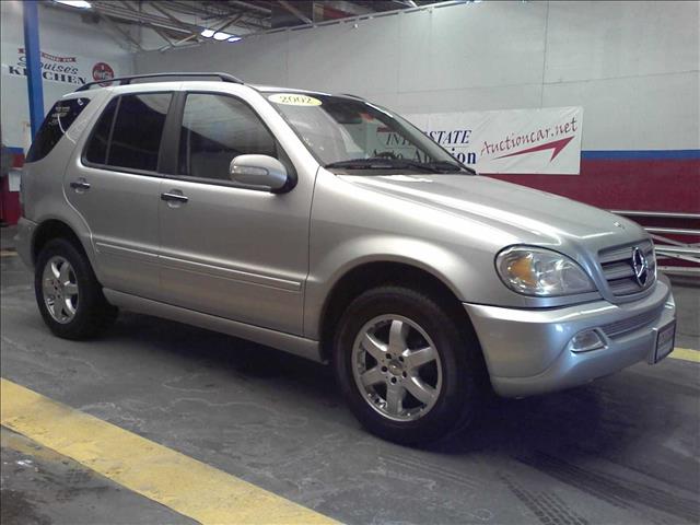 Mercedes-Benz M-Class 4dr Sdn Quattroporte S SUV