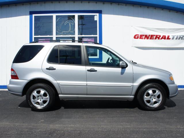 Mercedes-Benz M-Class 2004 photo 3