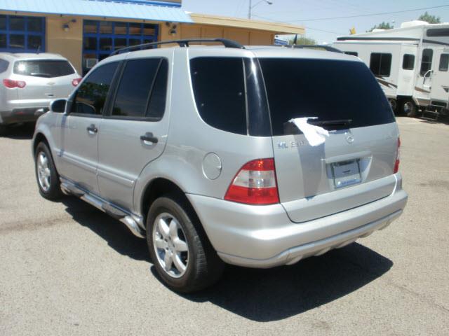 Mercedes-Benz M-Class 2004 photo 1