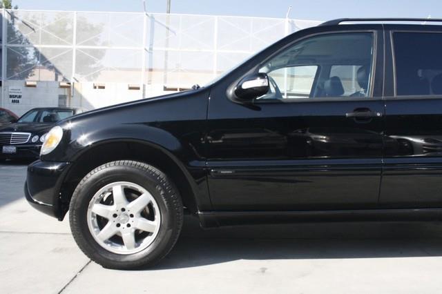 Mercedes-Benz M-Class 2004 photo 3