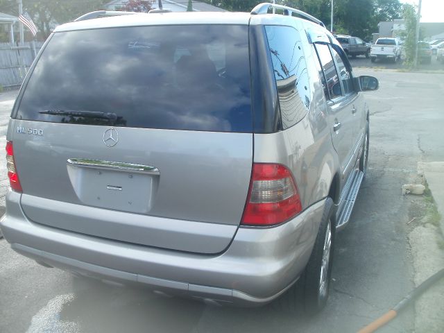 Mercedes-Benz M-Class 2005 photo 2