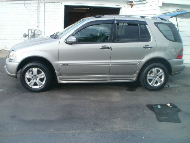 Mercedes-Benz M-Class 2005 photo 3