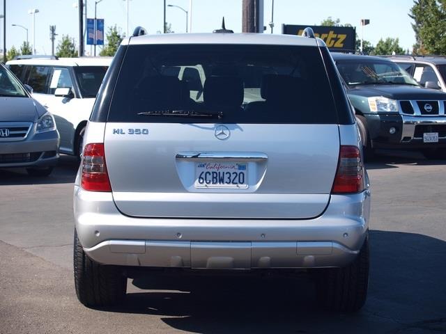 Mercedes-Benz M-Class 2005 photo 1