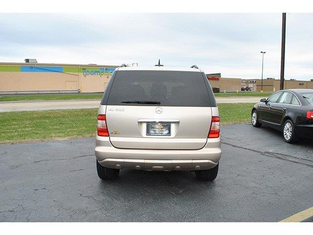 Mercedes-Benz M-Class Gl 2x2 SUV