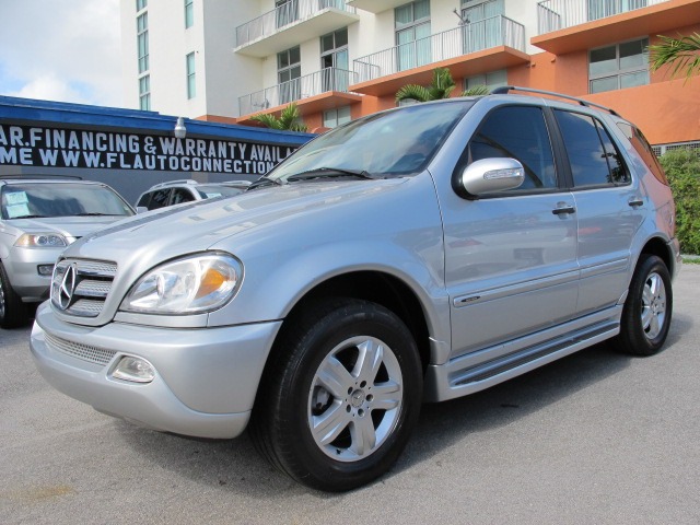 Mercedes-Benz M-Class 2005 photo 2