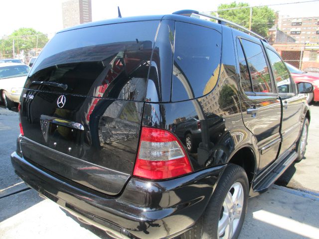 Mercedes-Benz M-Class SES 5dr SUV