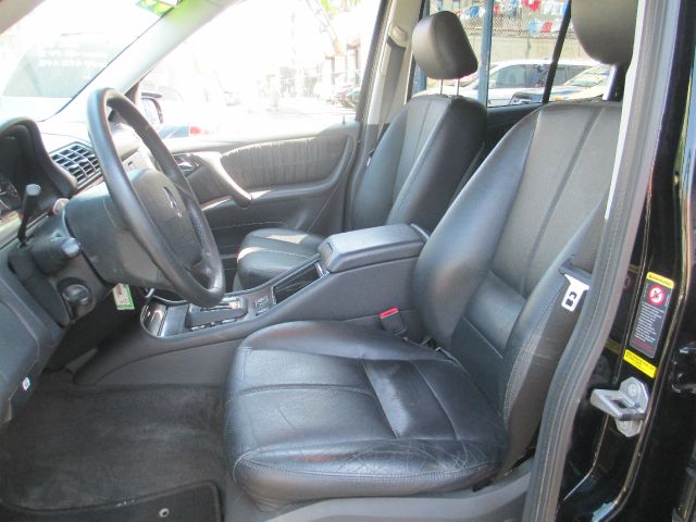 Mercedes-Benz M-Class 2005 photo 2