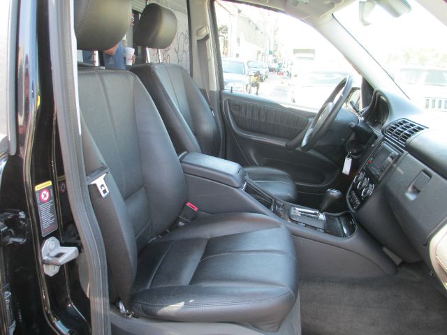 Mercedes-Benz M-Class 2005 photo 32