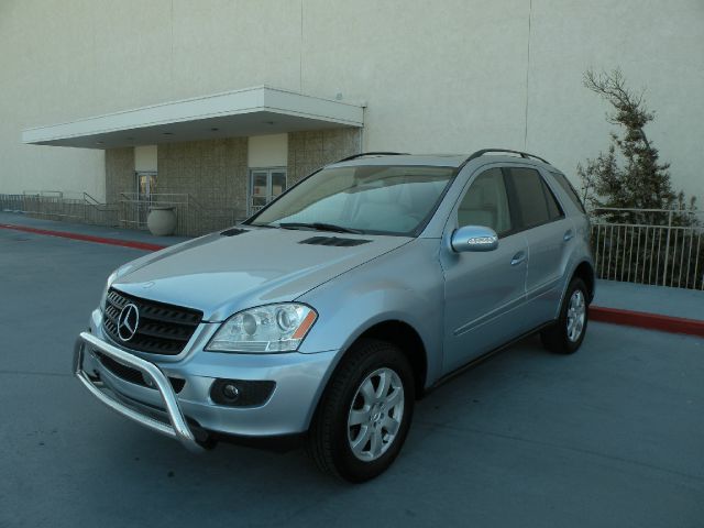 Mercedes-Benz M-Class 2006 photo 1