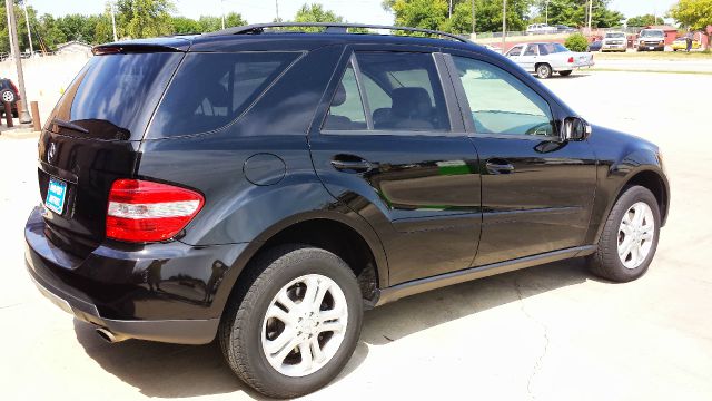 Mercedes-Benz M-Class 2006 photo 3