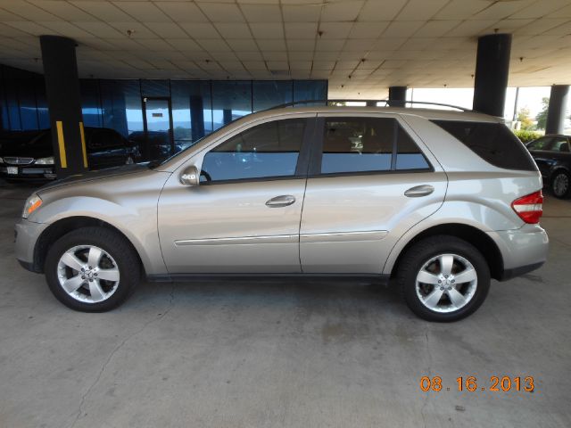 Mercedes-Benz M-Class 2006 photo 4