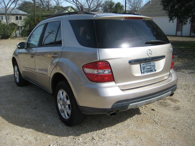 Mercedes-Benz M-Class 2006 photo 1