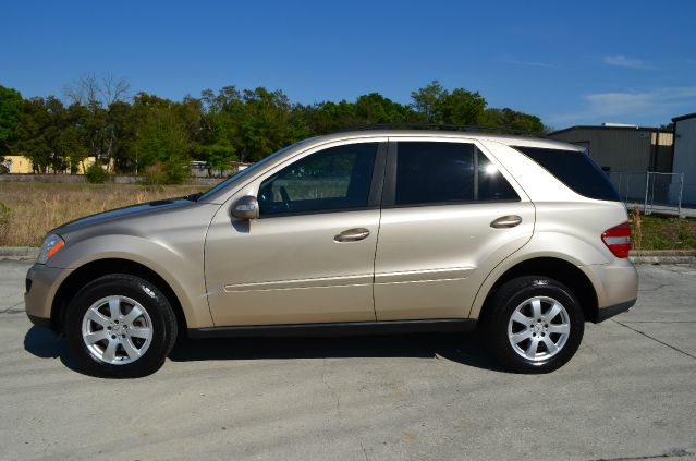 Mercedes-Benz M-Class 2006 photo 1