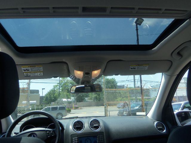 Mercedes-Benz M-Class 2007 photo 17