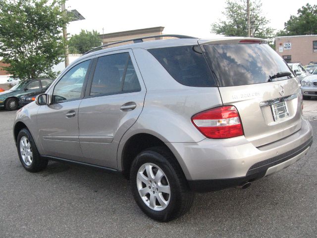 Mercedes-Benz M-Class GS 2+2 SUV