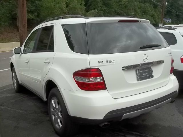 Mercedes-Benz M-Class SES 5dr SUV