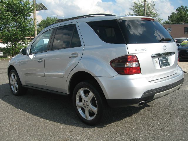 Mercedes-Benz M-Class SES 5dr SUV