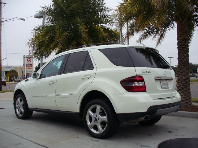 Mercedes-Benz M-Class 2008 photo 2