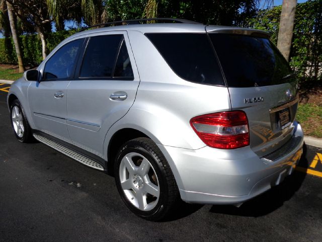 Mercedes-Benz M-Class 2008 photo 2