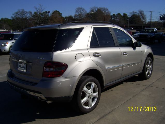 Mercedes-Benz M-Class 2008 photo 2