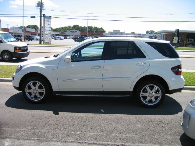 Mercedes-Benz M-Class 2008 photo 2