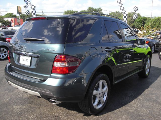 Mercedes-Benz M-Class 2008 photo 2