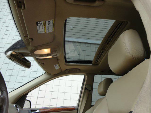 Mercedes-Benz M-Class Level 2 Stunning CAR SUV