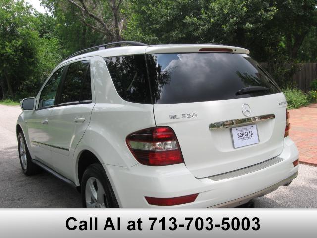 Mercedes-Benz M-Class 2009 photo 2