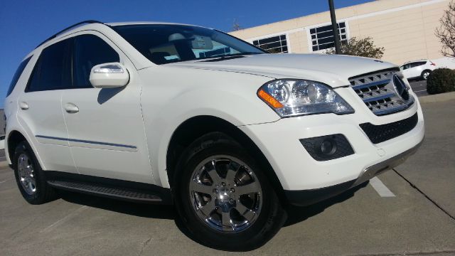 Mercedes-Benz M-Class Gl 2x2 SUV