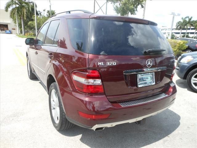 Mercedes-Benz M-Class 2009 photo 3