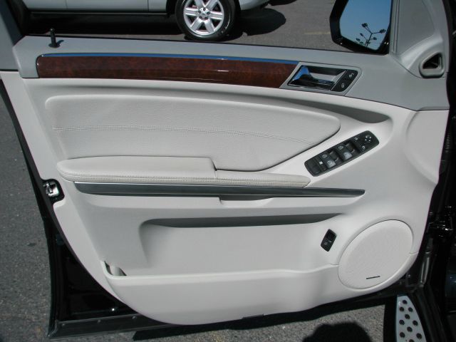 Mercedes-Benz M-Class E350 4matic Wagon SUV