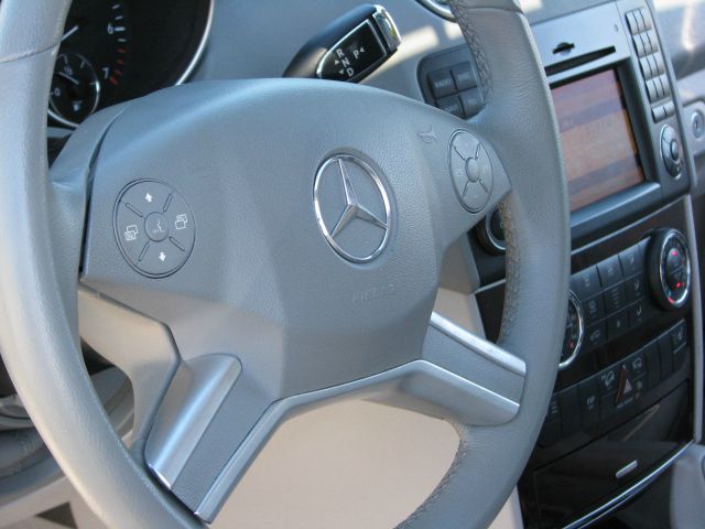 Mercedes-Benz M-Class 2009 photo 1