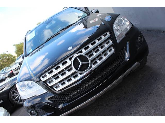 Mercedes-Benz M-Class 2009 photo 1