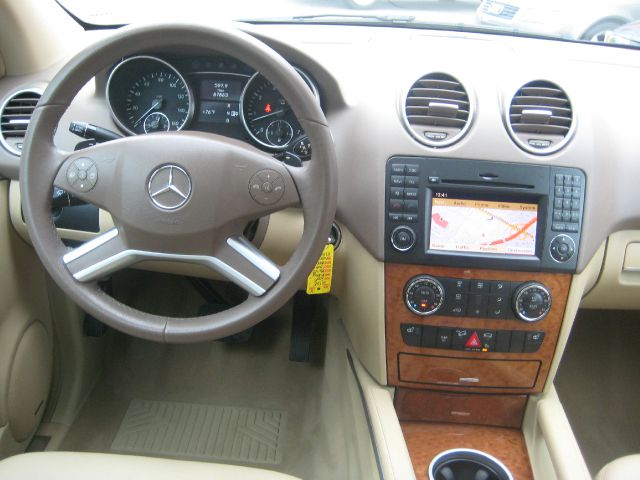 Mercedes-Benz M-Class 2009 photo 11