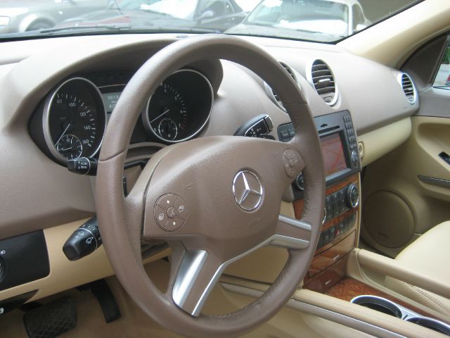 Mercedes-Benz M-Class 2009 photo 13