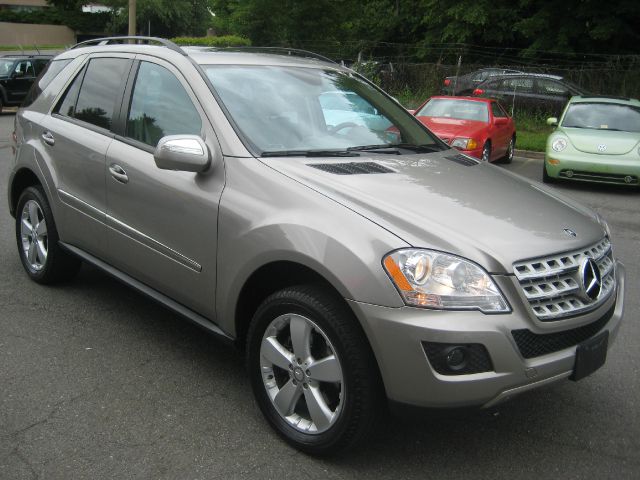 Mercedes-Benz M-Class 2009 photo 22