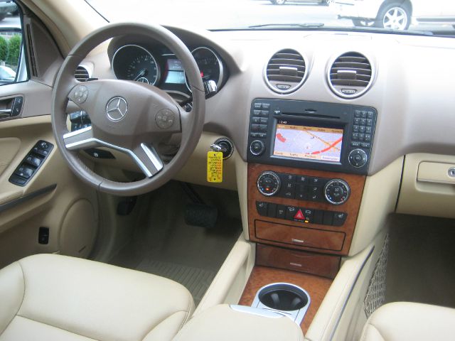 Mercedes-Benz M-Class 2009 photo 34
