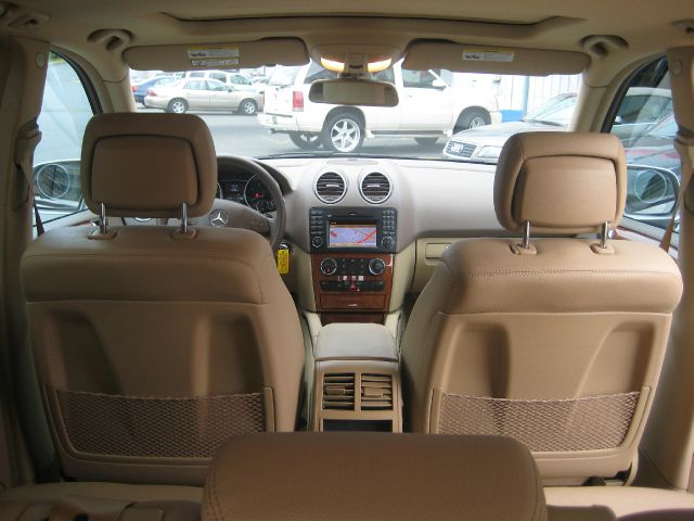 Mercedes-Benz M-Class 2009 photo 35