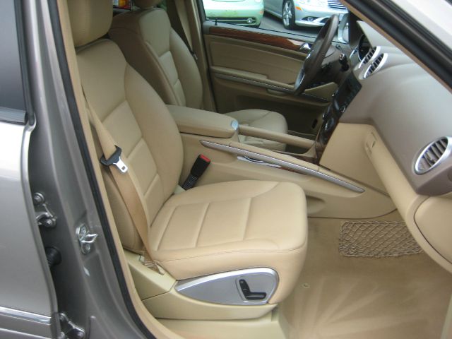 Mercedes-Benz M-Class 2009 photo 40