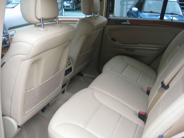 Mercedes-Benz M-Class 2009 photo 43