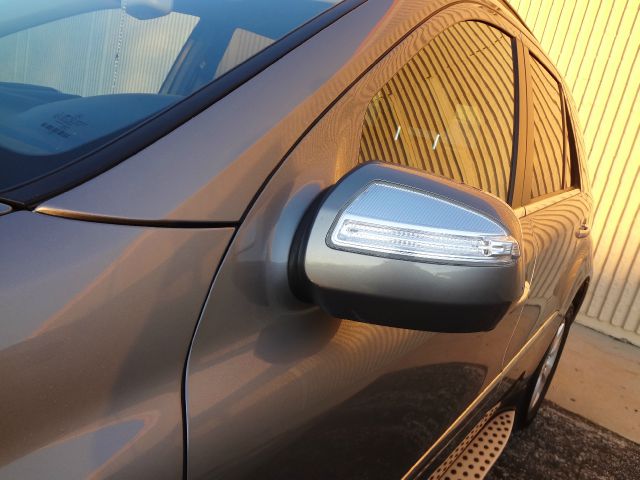 Mercedes-Benz M-Class 2010 photo 10