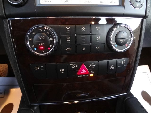 Mercedes-Benz M-Class 2010 photo 14