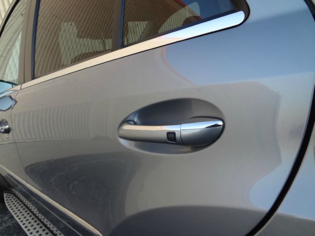 Mercedes-Benz M-Class 2010 photo 16