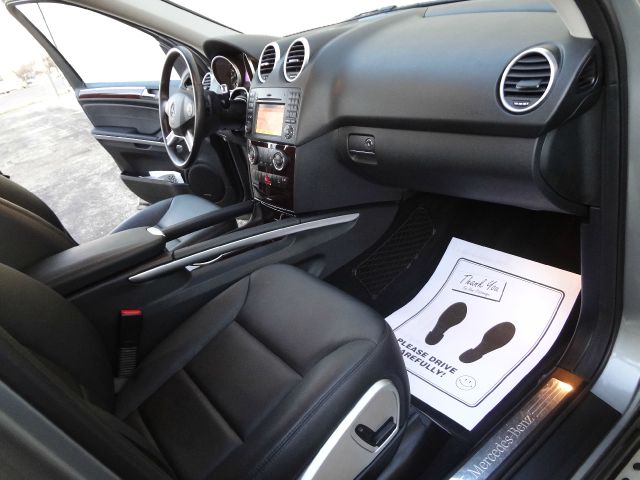 Mercedes-Benz M-Class 2010 photo 33