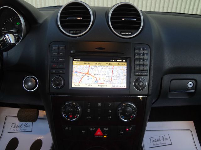 Mercedes-Benz M-Class 2010 photo 37