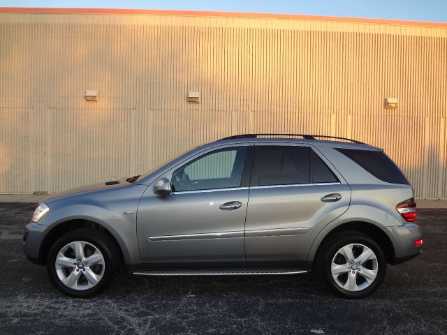Mercedes-Benz M-Class 2010 photo 4