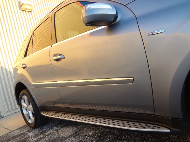 Mercedes-Benz M-Class 2010 photo 44