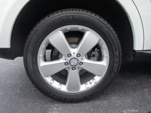 Mercedes-Benz M-Class 2010 photo 2