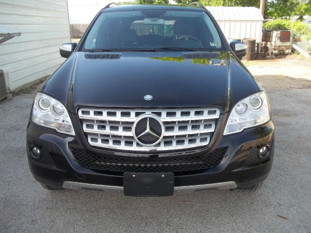 Mercedes-Benz M-Class 2010 photo 2