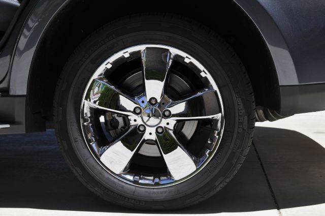 Mercedes-Benz M-Class 2010 photo 2